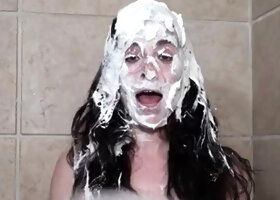 Amateur super hot brunette masturbating 3 mp4
