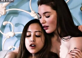 Horny 21yo lesbian pussyfingering BFF