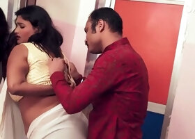 Dewar ne kiya bhabi ke saath pakra pakri